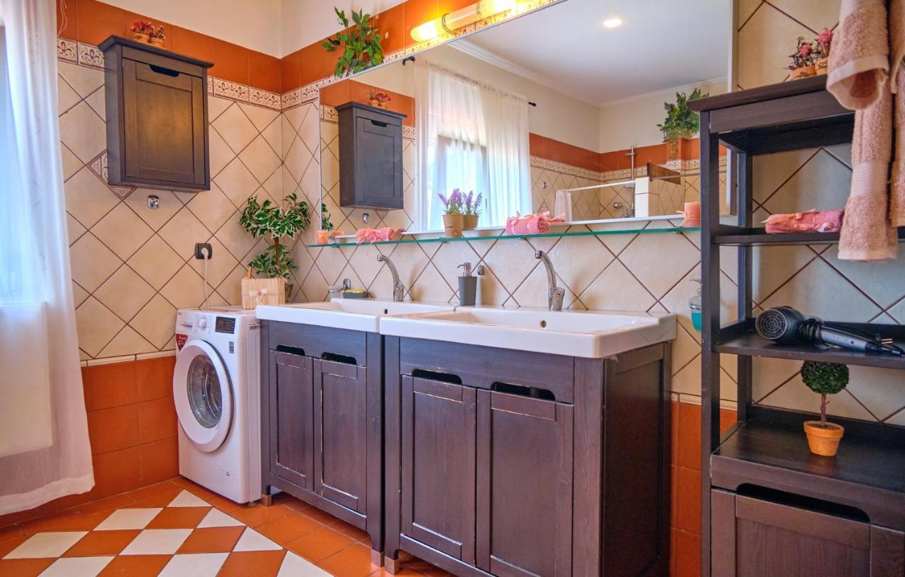Noufris House Roda  Ngoại thất bức ảnh